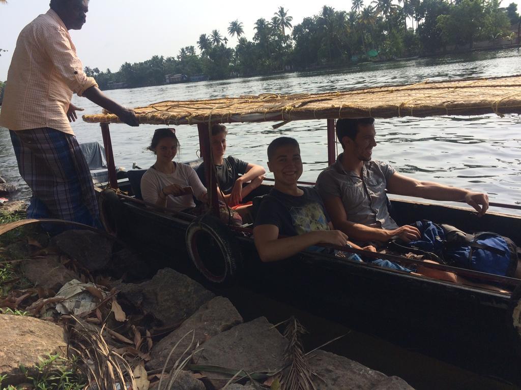Thoms Beach Homestay Alappuzha Eksteriør bilde